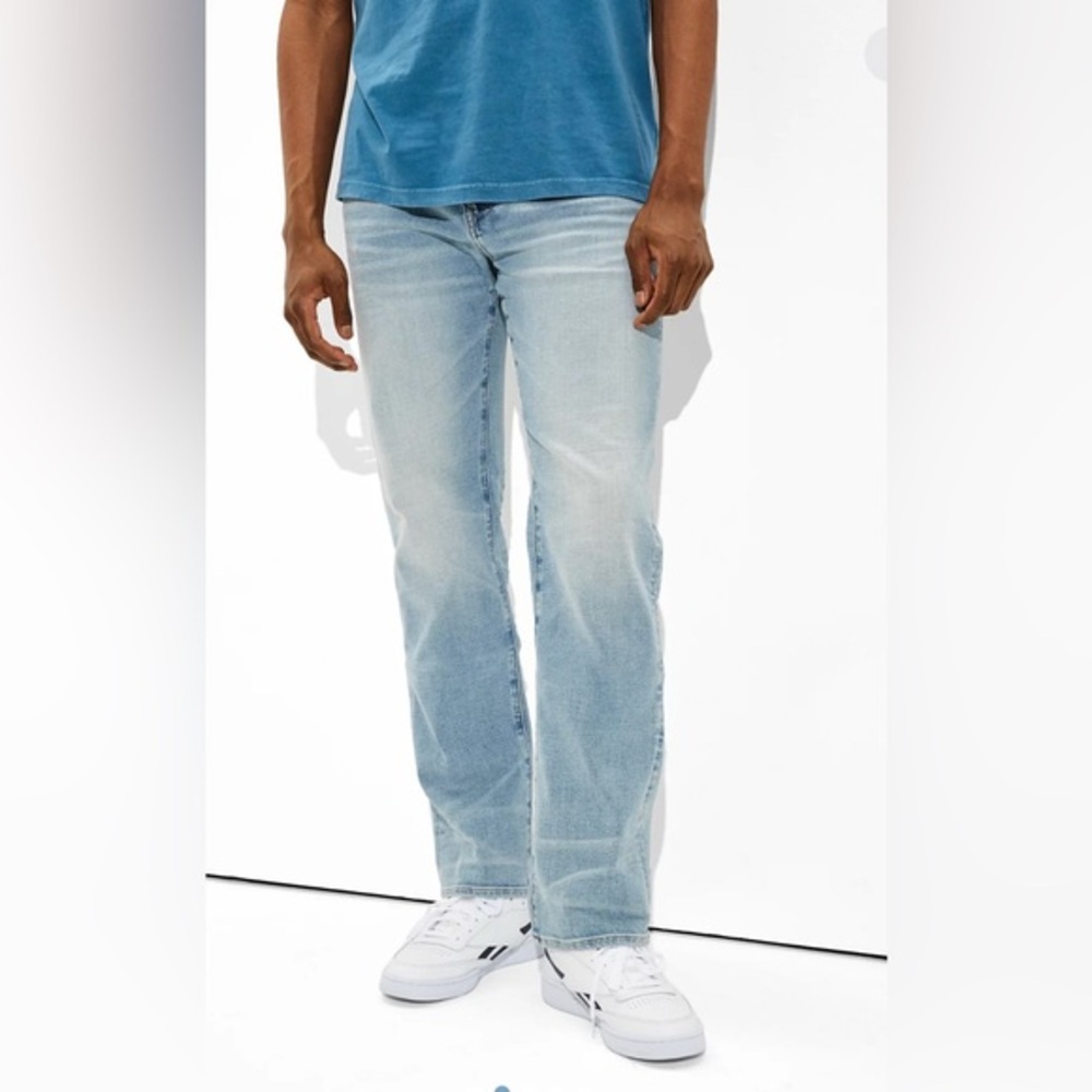 American Eagle‎ Outfitters Airflex+ Relaxed Straight Jeans Light Blue size 34x34